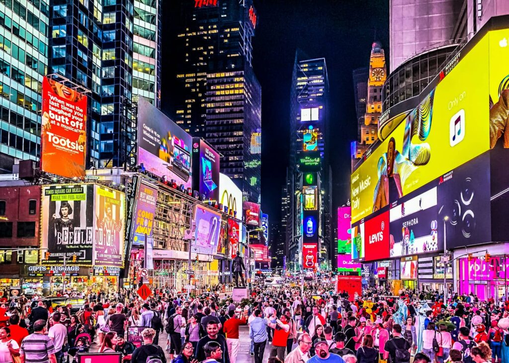 vue sur Times Square de nuit à New York