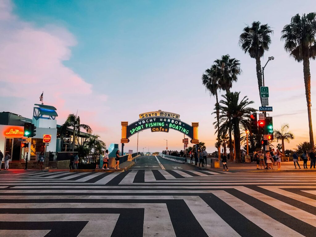 Santa Monica au coucher du soleil