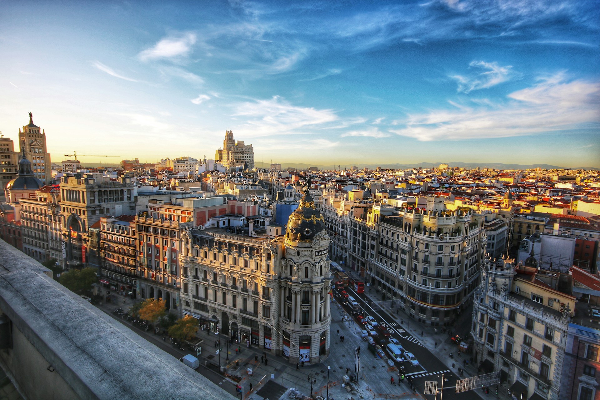 Vue sur Madrid au lever du soleil