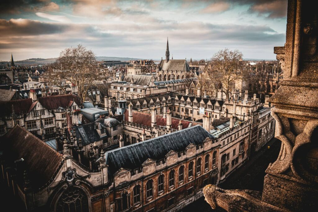 Vue sur la ville d'Oxford et son université en Angleterre