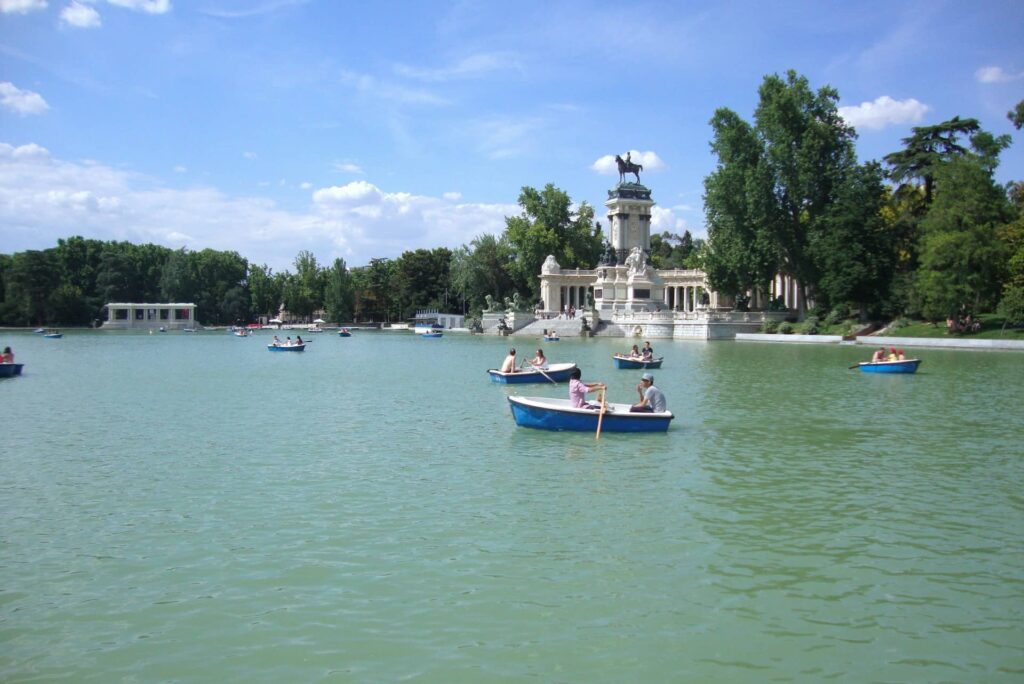 Parc du Retiro à Madrid en Espagne