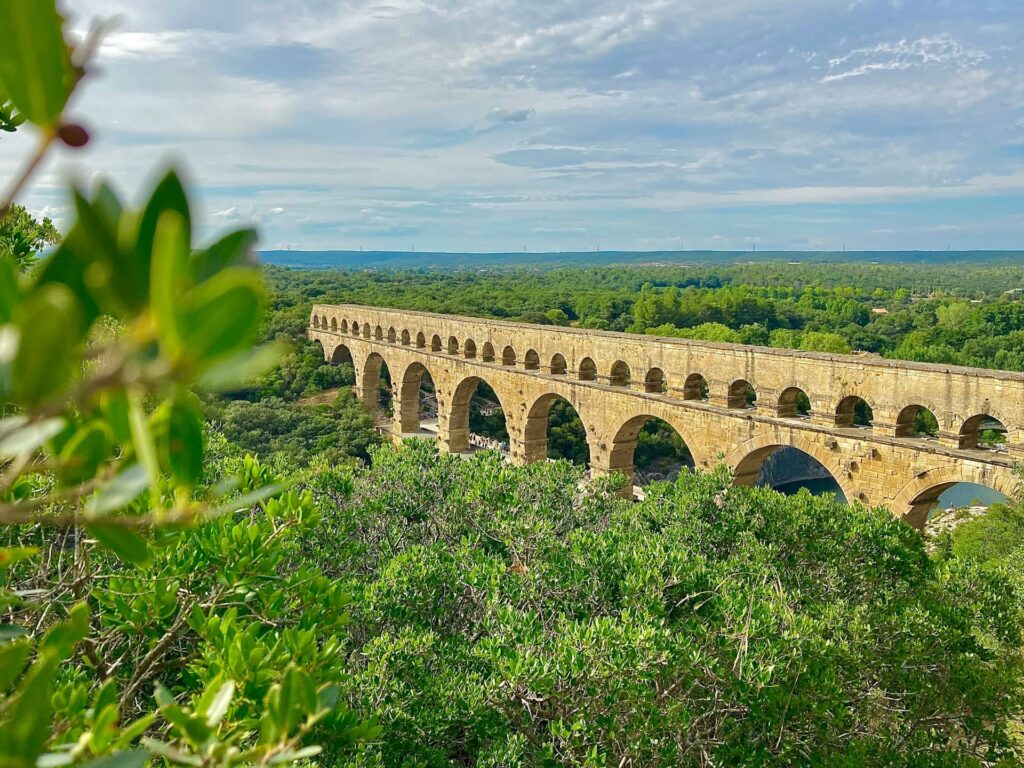 Vue sur le Pont du Gard en France